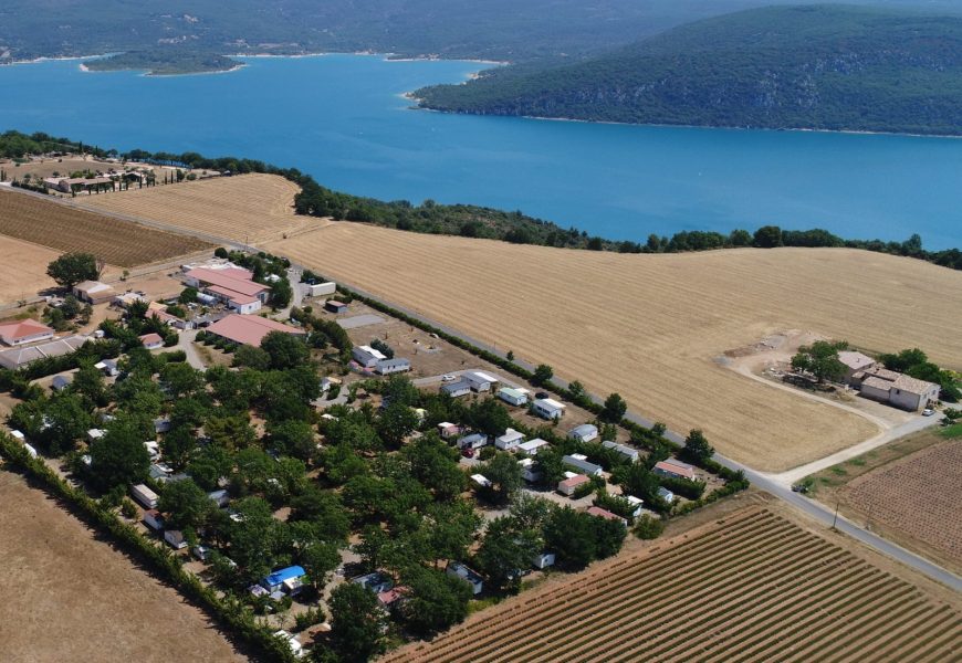 Alpes de Haute Provence- Parcelle sur le Lac de Ste Croix - 7347