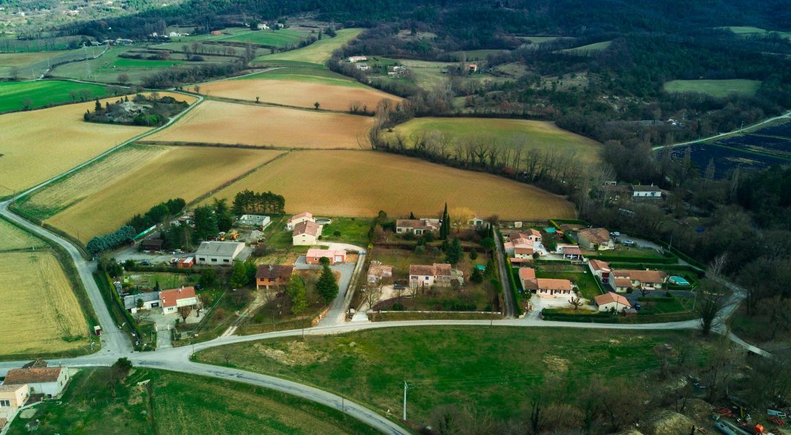 ARDÈCHE – Parcelle au milieu de la Nature - 8893