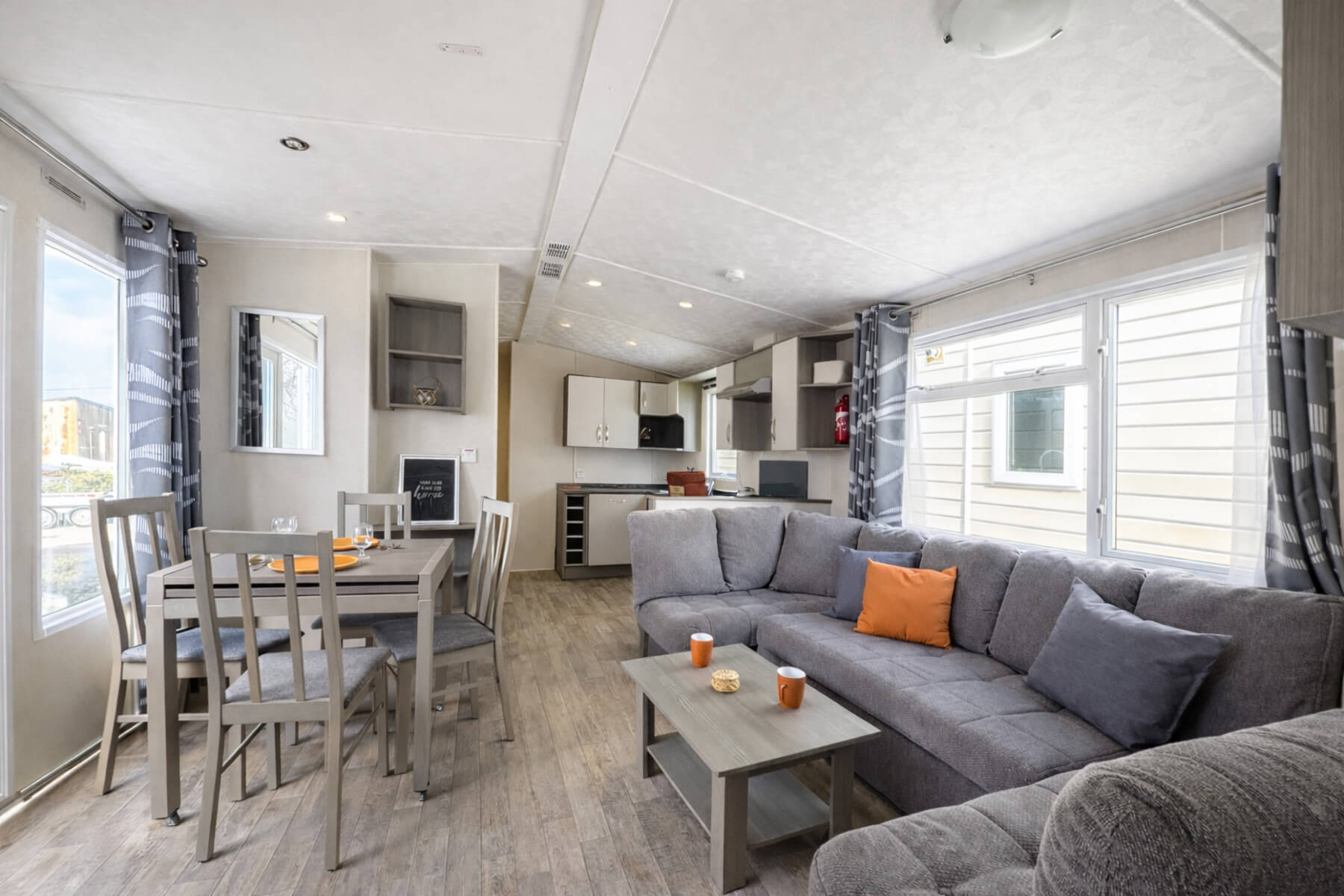 VICTORY VILLAGE - 18679